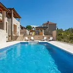 Villa Luxury San Heated Pool Sauna