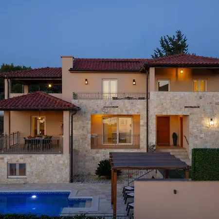 Luxury San Heated Pool Sauna * Sveti Filip i Jakov