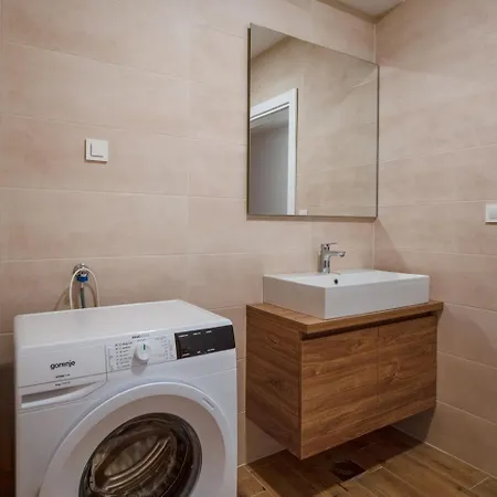 Luxury San Heated Pool Sauna *