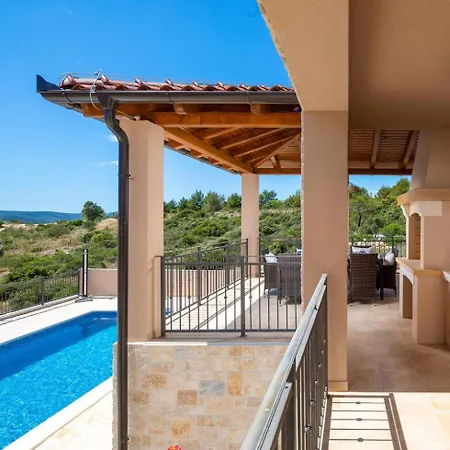 Villa Luxury San Heated Pool Sauna Sveti Filip i Jakov