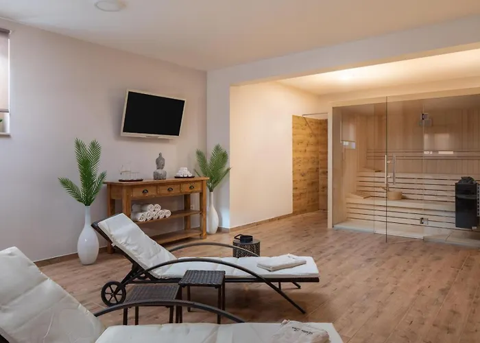 Вилла Luxury San Heated Pool Sauna *