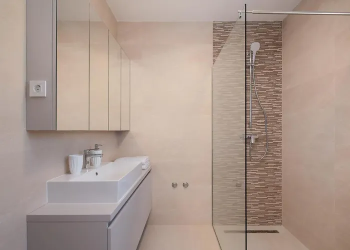 Luxury San Heated Pool Sauna Вилла